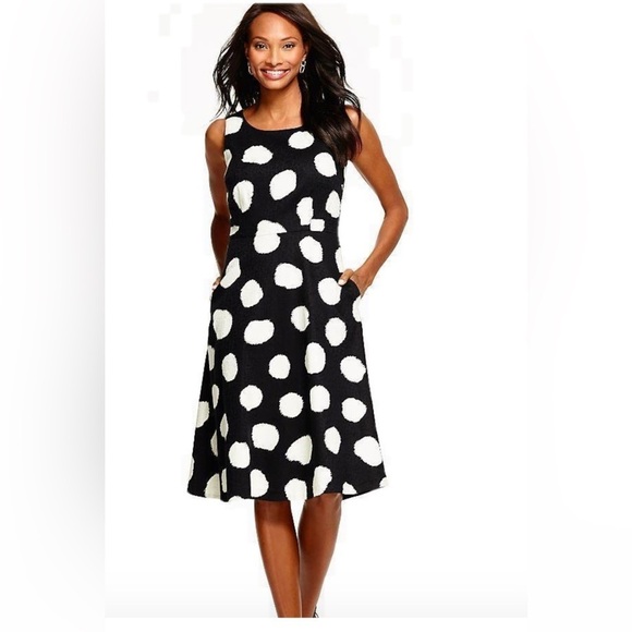 Talbots Dresses & Skirts - Talbots Black White Big Polka-Dot Sleeveless Fit Flare Career Dress Pockets Sz 2